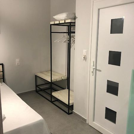 Apartamento Black In Square Flats Pefkochori Exterior foto
