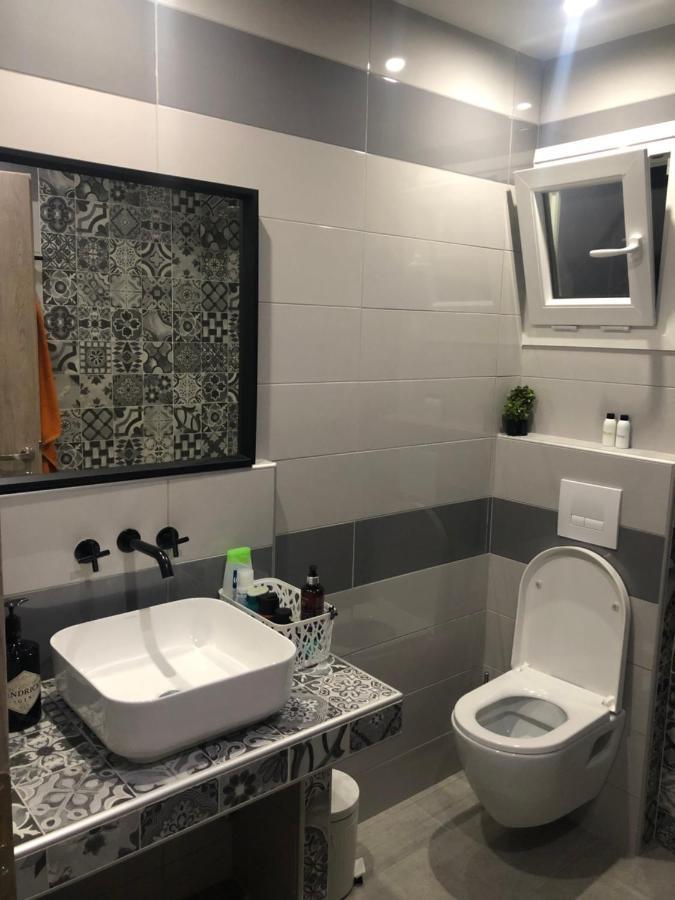Apartamento Black In Square Flats Pefkochori Exterior foto